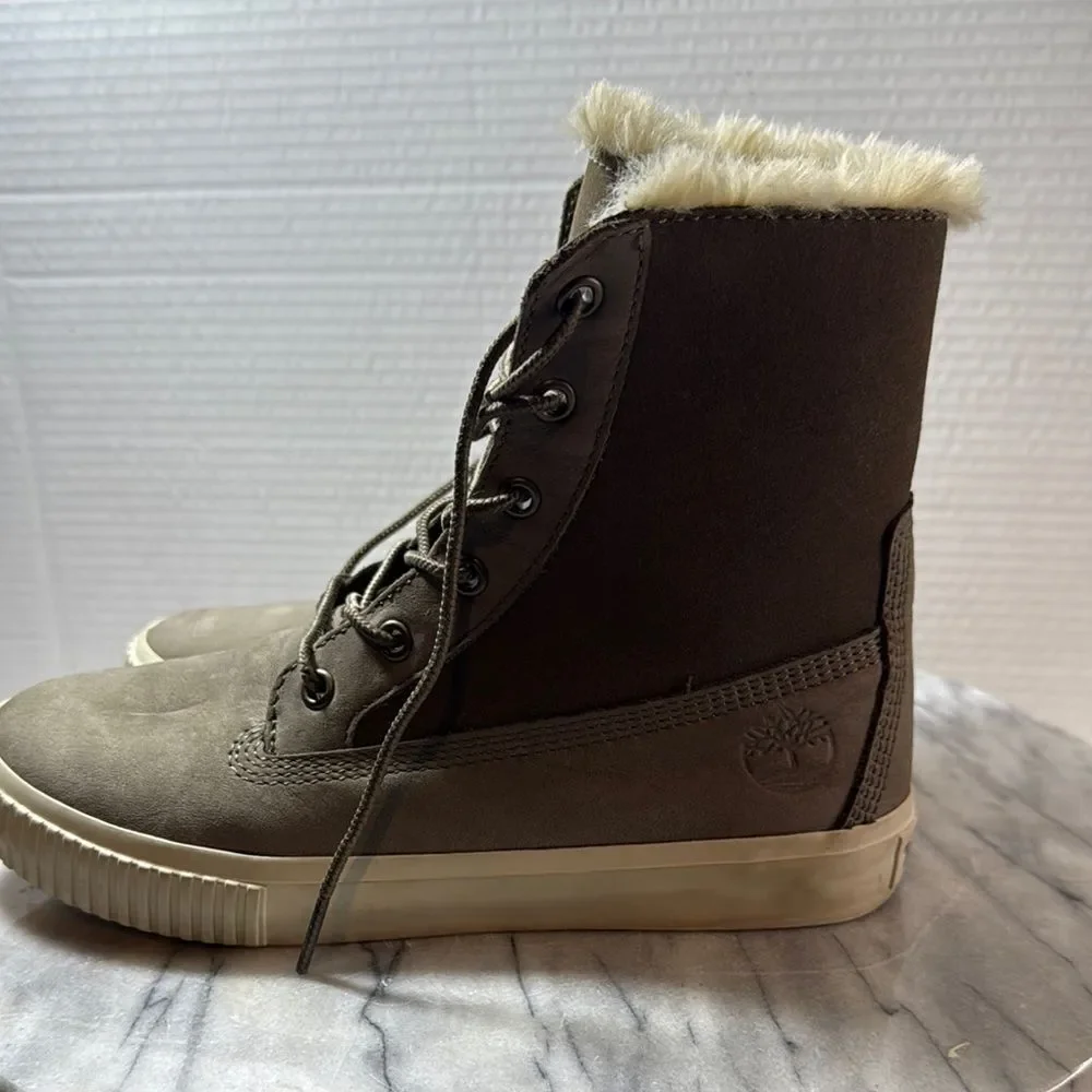 Timberland Brown Winter Boots with Fur Lining